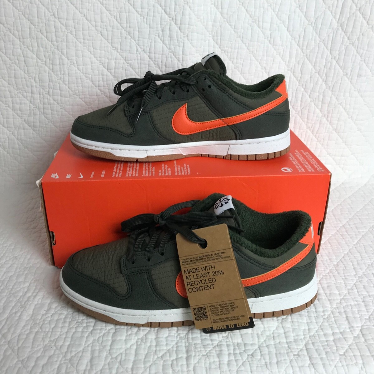 Apple - サッキー $50,000 for Apple Sneakers, Six Figures for a 2007 iPhone