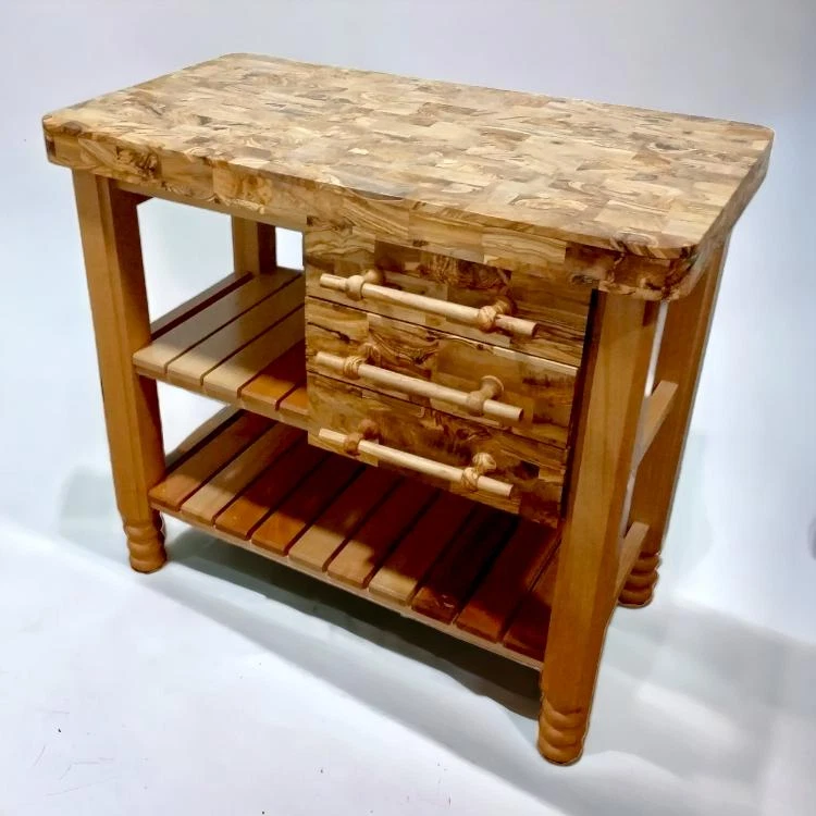 Natural wood kitchen furniture for farmhouse style