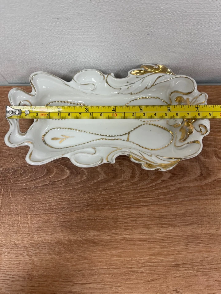 Escultura con reposacuchara doble de porcelana floral pintada a mano y diseño dorado Foto 3 de 4