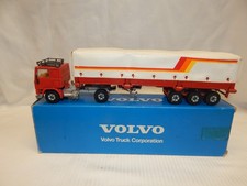 SIKU VOLVO F10 WITH TRI AXLE TRAILER DEALER ISSUE 280910 BOXED 1:55 SCARCE