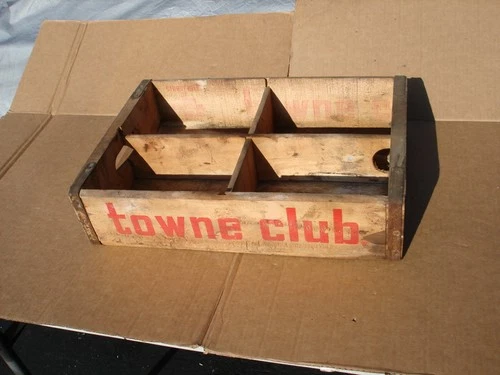 Vintage Towne Club Beverages Wooden Beverage Crate  Retro Display