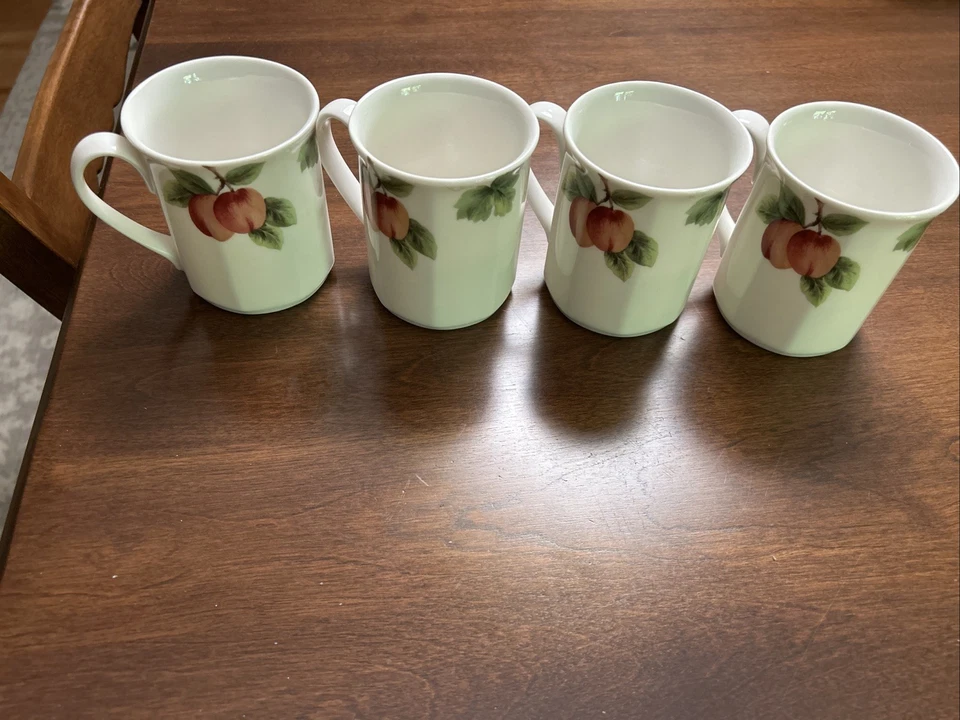 4 tazas de café Royal Doulton vintage de uva Foto 4 de 4