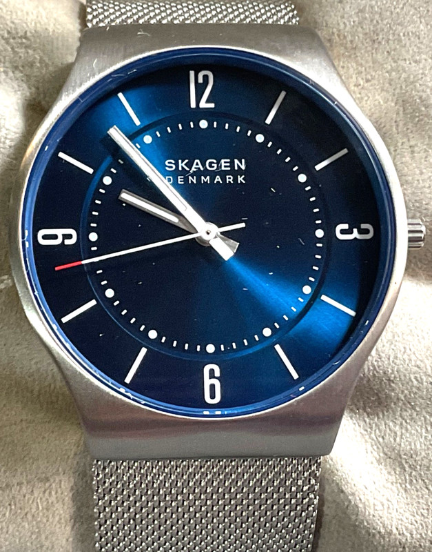 SKAGEN SKW6830 MENS 37mm STAINLESS STEEL WATCH BLUE DIAL NEW BATTERY EXCELLENT