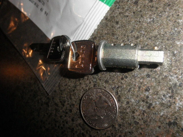 Nuevo de Lote Antiguo Original Reino Unido Lucas#54316731 A/H, Jag XKE, MG, Triumph TR3-5 Vaso de Encendido con Llaves Foto 3 de 4