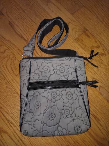 Thirty One 31 Gray Quilted Crossbody Purse, Black Detail, Excellent Condition