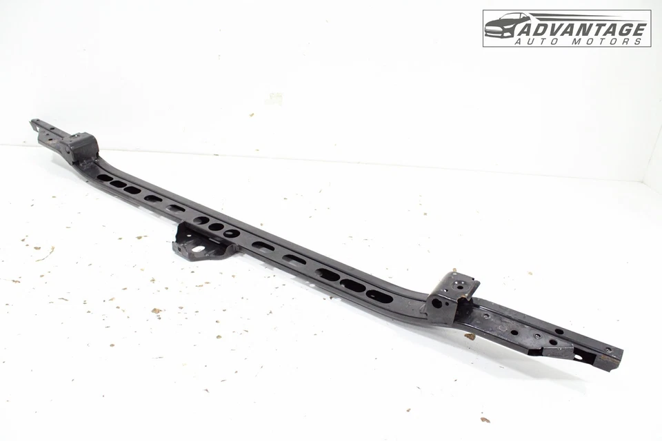 Chevrolet Silverado 1500 LD 2019 radiador núcleo soporte superior central barra de amarre OEM Foto 4 de 4