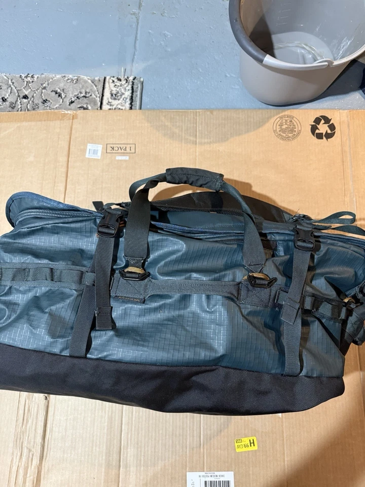 REI Co-Op Big Haul 90-Liter Green Water Resistant Duffel Bag/Backpack EXCELLENT - Image 3 of 4