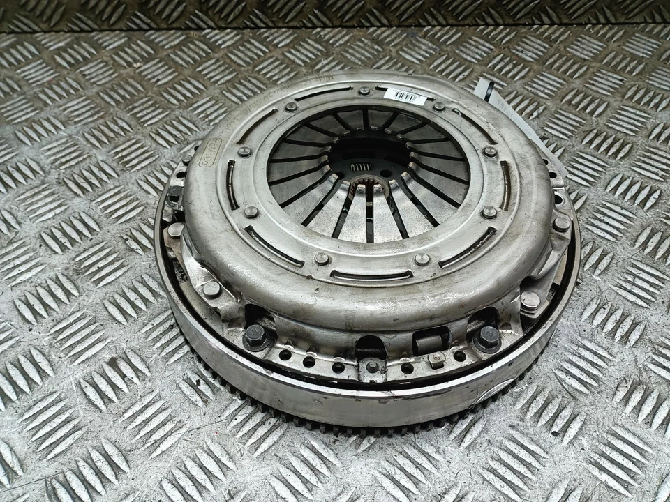 KIT EMBRAGUE VOLANTE FORD TRANSIT COURIER 1.5 DIÉSEL FM51-6477-EA MK2 2024-2026 Foto 2 de 4