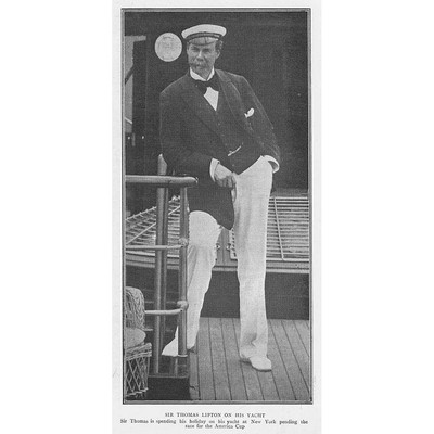 Sir Thomas Lipton auf seiner Yacht - antiker Druck 1901
