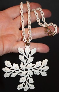 Fantastic flawless vintage crown TRIFARI mark enamel Maltese cross Necklace #266