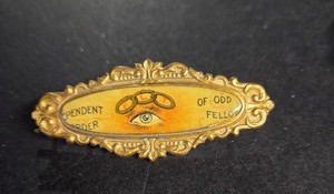 Vintage Odd Fellows Medal Pin