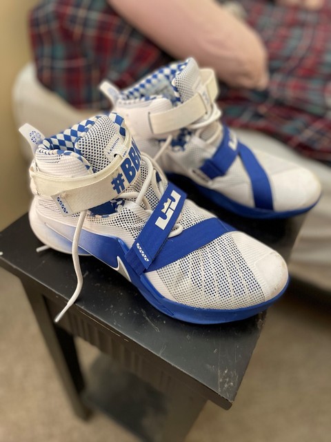 Nike LeBron Soldier 9 Premium Kentucky 
