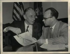 1954 Press Photo Wash Dc Sen Charles Potter  R Mich, Baron H von Royk Lewinski