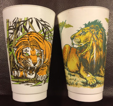 Vintage Zoological Park Plastic Cups Tumblers - Lion & Tiger - Made in USA