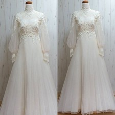Vintage Wedding Dresses Lace Appliques High Neck Long Sleeves Retro Bridal Gowns
