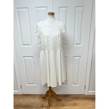 Beautiful SHEIN White Short Sleeve Curve Dress - Size 3XL.