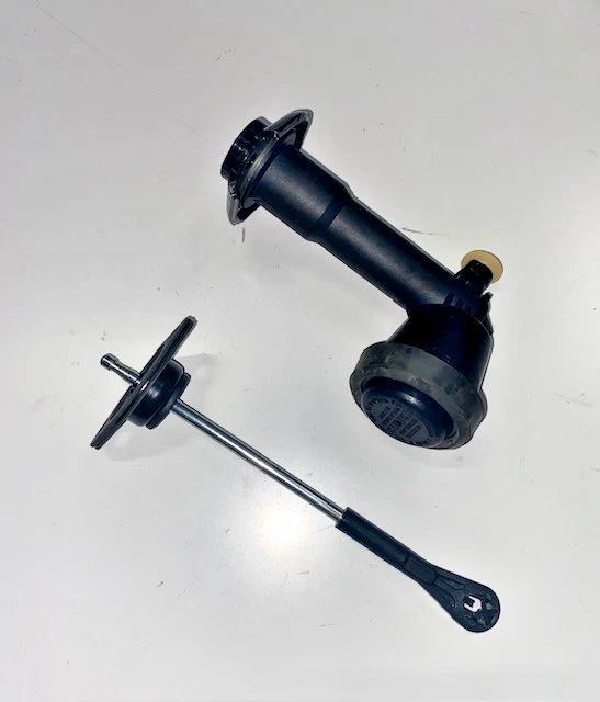 1991-1996 CILINDRO EMBRAGUE MAESTRO GM ORIGINAL, PIEZA NUEVA OEM, P/N 12385527 Foto 3 de 4