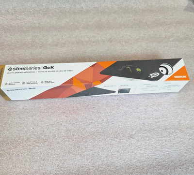 SteelSeries QcK Edge Cloth Gaming Mouse Pad Stitched Edge MEDIUM 
