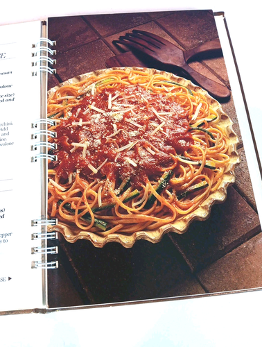 Great Italian Cooking Starts w RAGU by Ragu Foods Staff Spiral Hardcover 1984 - Foto 11 di 24