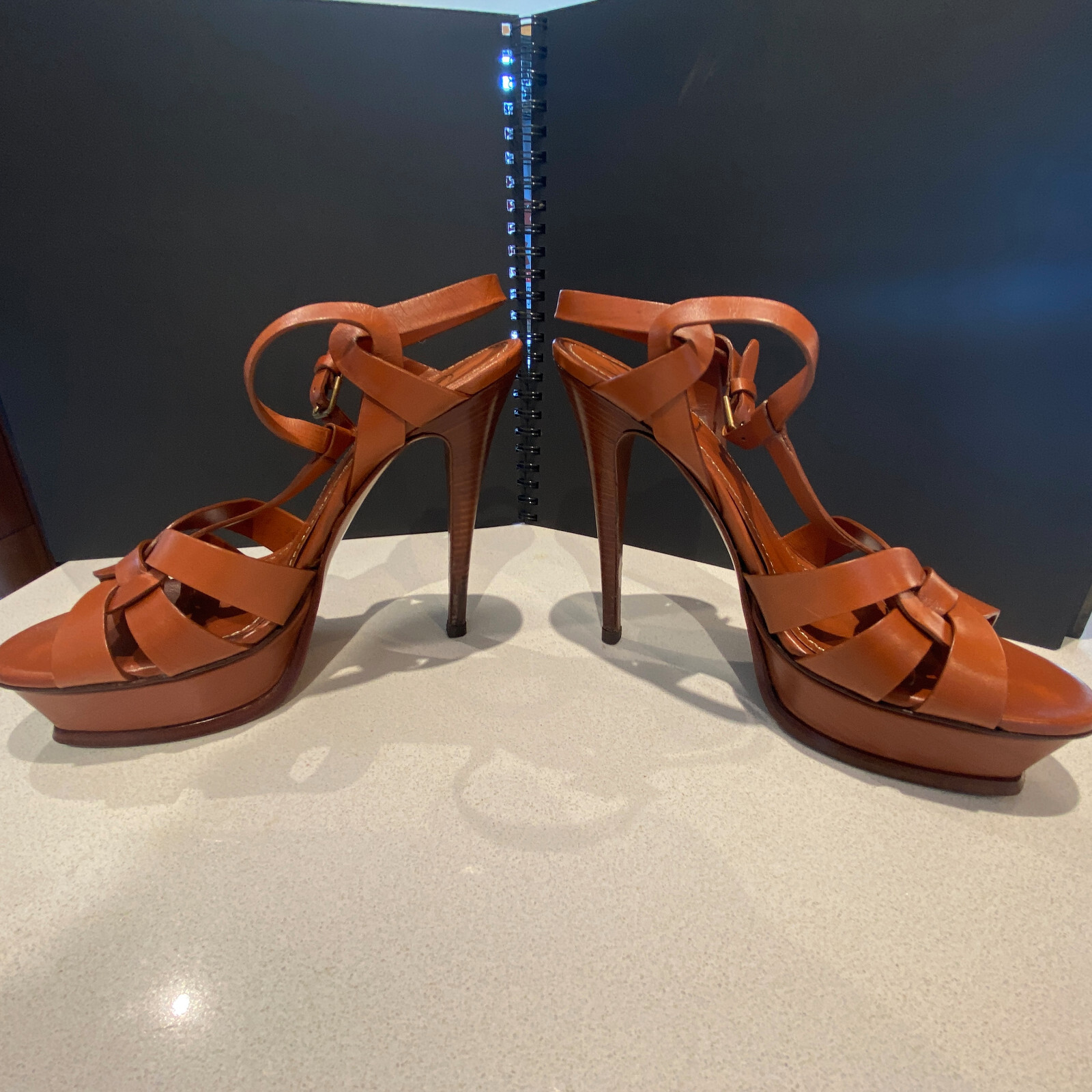 Tacchi omaggio YSL Saint Laurent (prezzo di vendita) marrone cognac taglia 39 1 2