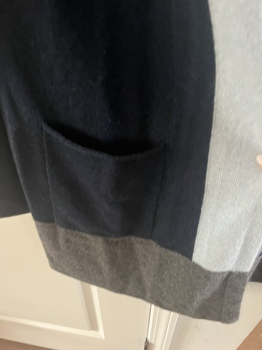 cardigan donna cashmere piccolo nuovo blu scuro con bordo azzurro morbido - Foto 2 di 5