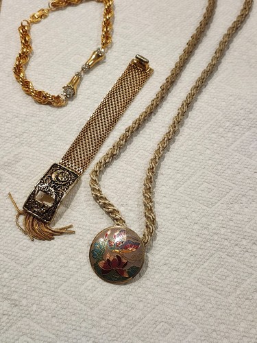 vintage costume jewelry lot (2) Necklace and (1) Bracelet