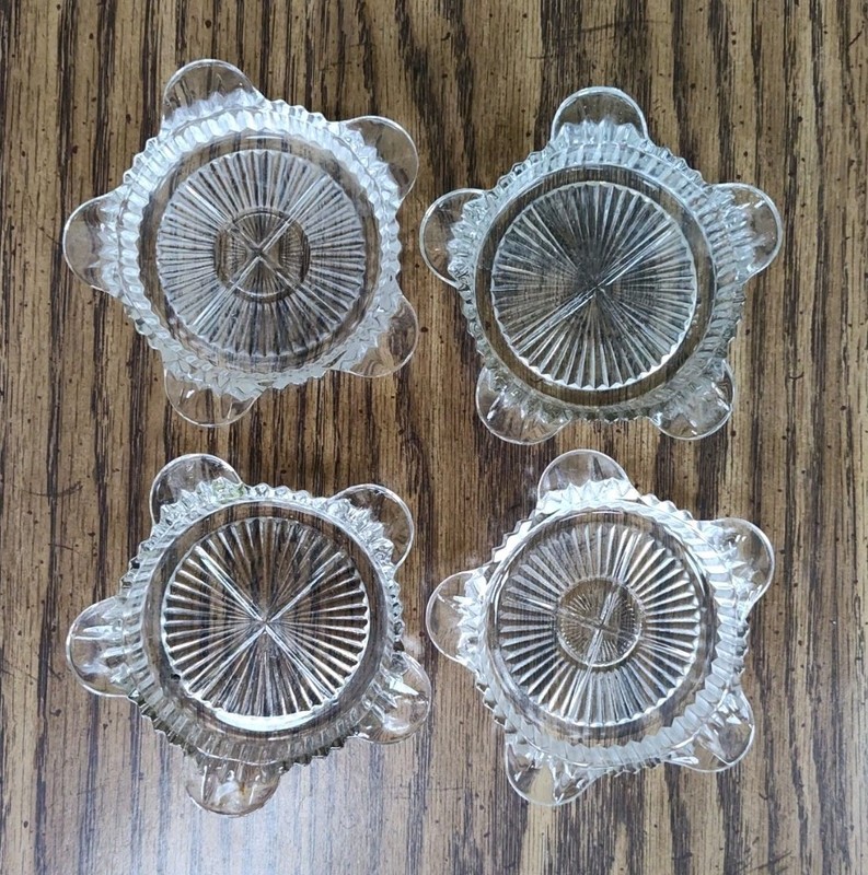 4 - Vintage Queen Mary Anchor Hocking Coaster Ashtrays  Clear - New Never Used  