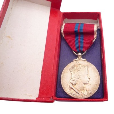 CORONATION MEDAL EIIR 1953 IN BOX OF ISSUE