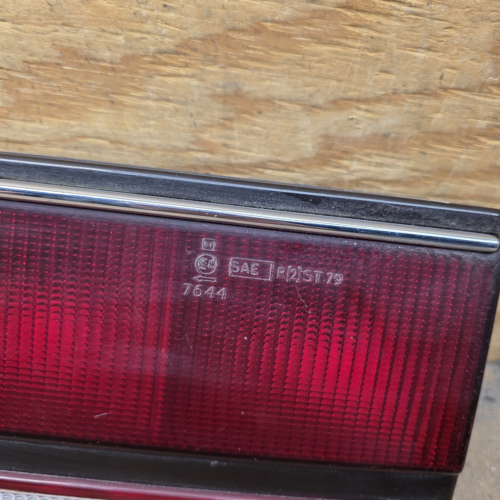 81-96 Rolls Royce Silver Spirit / Mulsanne Rear Left Inner Tail Light Lamp OEM