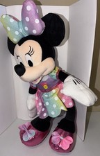 Disney Junior Minnie Mouse Bows-A-Glow Music And Lights Feature Plush read 