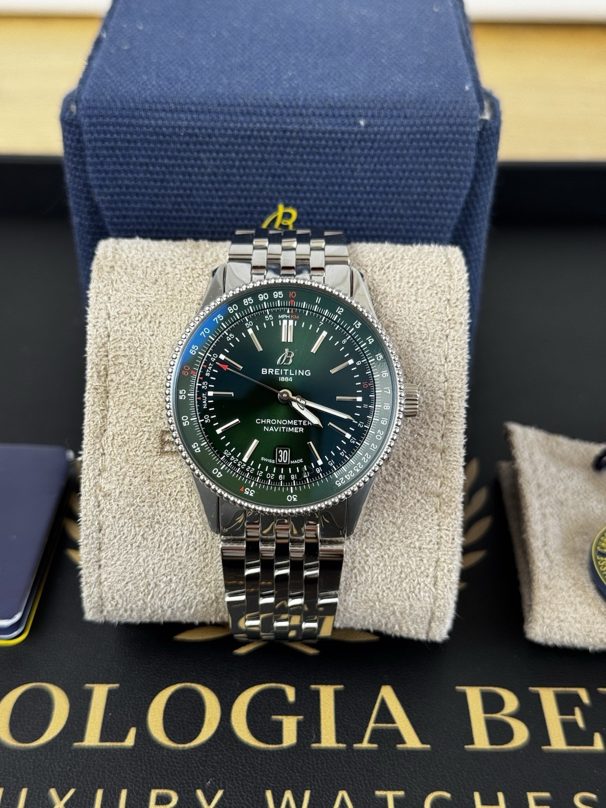 Breitling Navitimer 41 A17326361L1A1