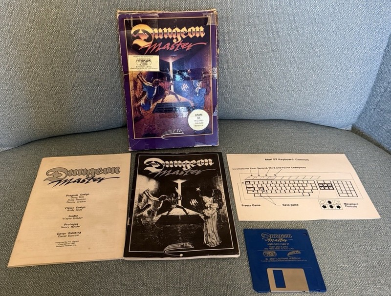 Dungeon Master (Atari ST Disk) W/ Manual, Boxed - game Tested