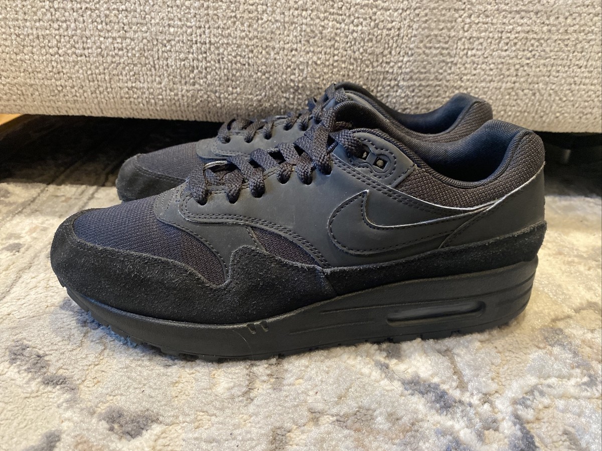 nike air max 1 triple black