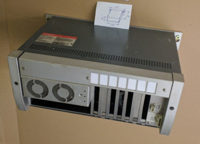 Beckhoff C6240-0020 Wandmontage Industrie-PC Gehäuse vorne schiebend Schwermetall