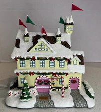 Hawthorne Village Rudolph's Christmas Town Santa and Mrs. Claus's Castle