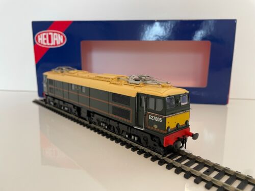 Heljan 77011 OO Gauge EM2 E27005 BR LINED GREEN EXCLUSIVELY FOR OLIVIA'S TRAINS - Picture 2 of 11