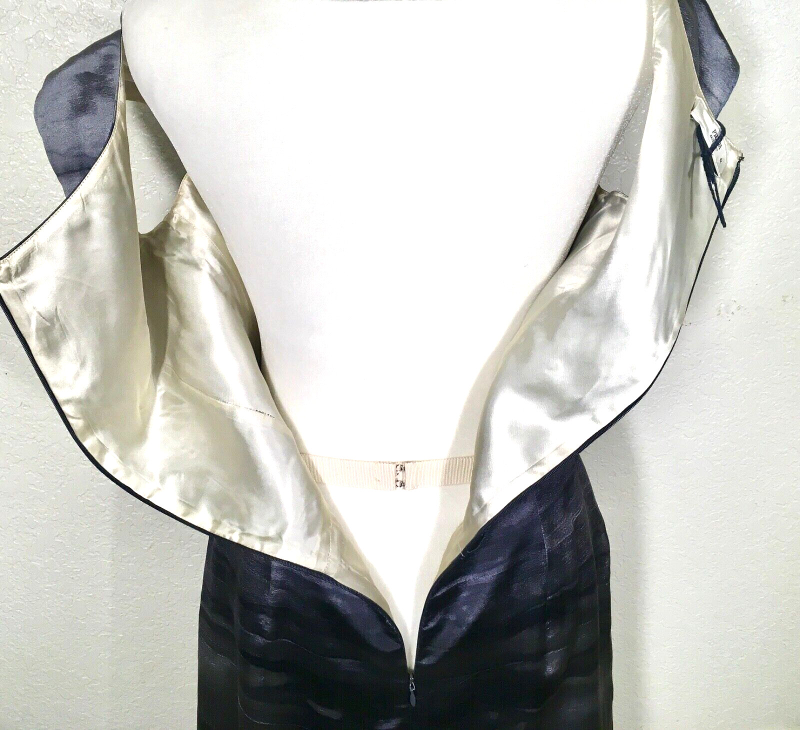 PRADA Dress Vintage Gray SILK Pattern Beautiful Unique 1950’s Vibe Size 4-6 image 7