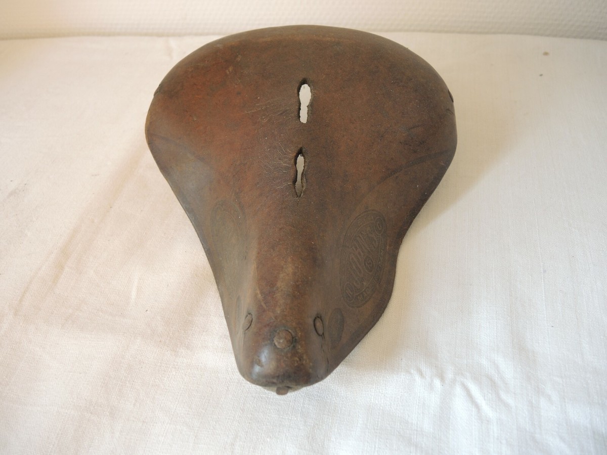 Selle Cuir Ancienne John's Avec Sacoche à Outils – Sans Garde-boue – Roue, Phare, Feux Inclus