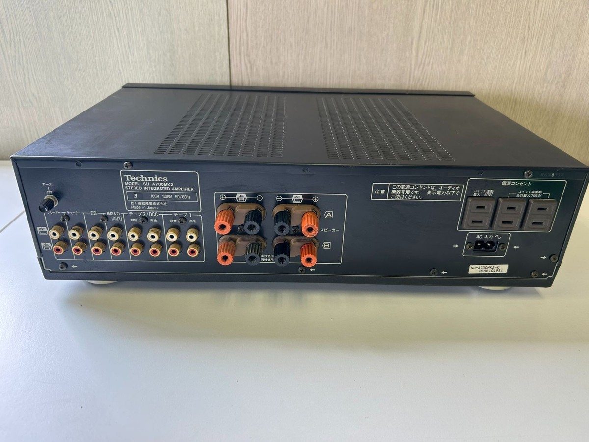 Technics SU-A700MK2 ステレオアンプ Technics SU-A700MK2 Integrated Amplifier Vintage Hi-Fi Power-On