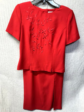 Kasper A.S.L. Women  s Red Two-Piece Skirt Suit Set Size 6 Embroidered Top Career