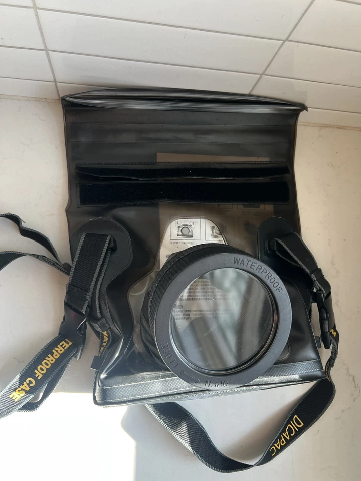 DiCAPac WP-S10 Waterproof case for SLR 5D A77 D7000 7D D4 S5PR - Image 4 of 4