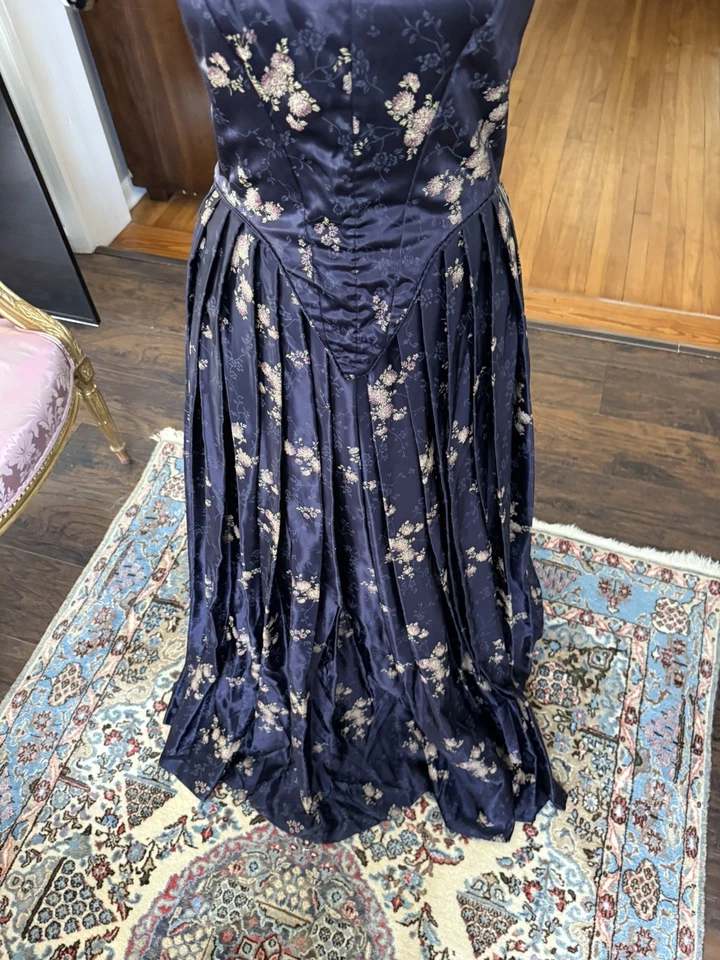 Victoriano Guerra Civil Satén Vestido de Baile Vestido de Día Recreación Teatro Disfraz Pequeño Foto 4 de 4