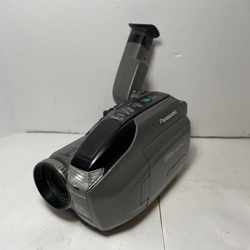 Panasonic PV-L650D Palmsight 4” LCD Screen Analog Camcorder Palmcorder (Read) - Picture 3 of 9