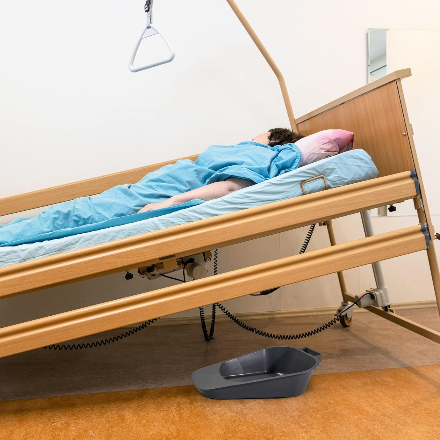 Fracture Bedpan - Portable Easy Clean Plastic Bed Pan - Female Urinal with Built