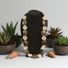 Genuine Hawaiian Seashell and Kukui Nut Lei.  (D153)