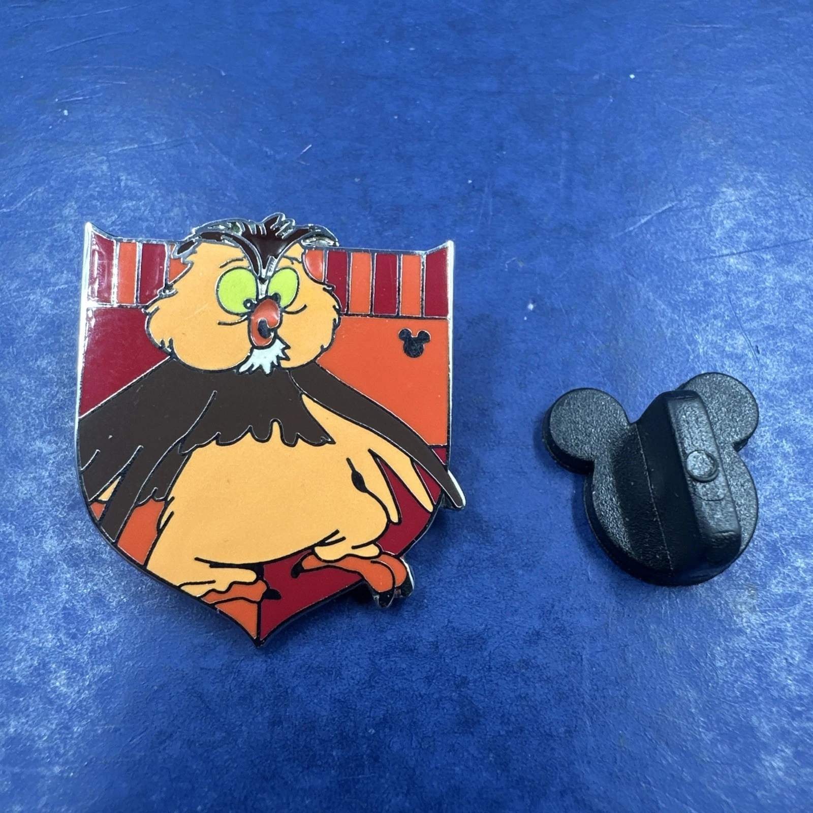 Disney 2007 Hidden Mickey Owl Pin Walt World DisneyLand Sword and the Stone