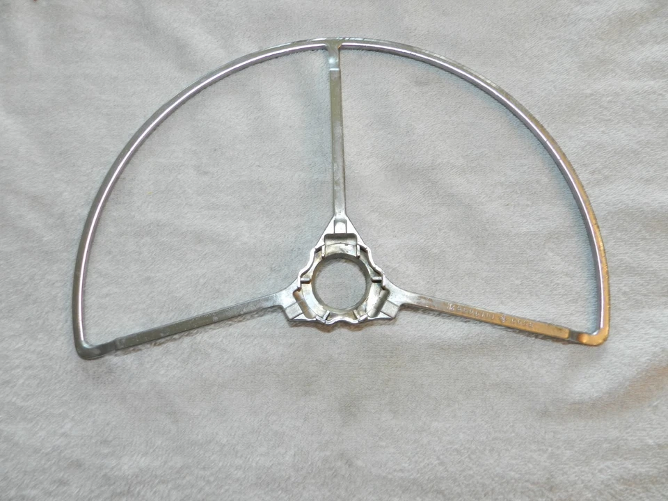 1949-50 Chrysler Chrome Horn Ring Windsor New Yorker Royal Highlander 1319035 - Image 2 of 4