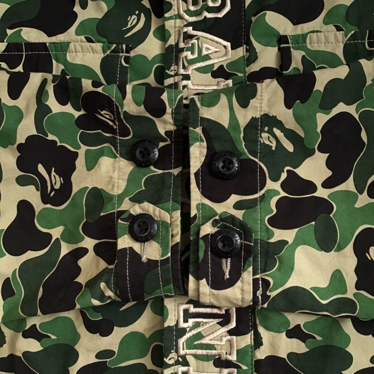 APE BAPE KAWS UNDEFEATED M-65 ジャケット　CAMO