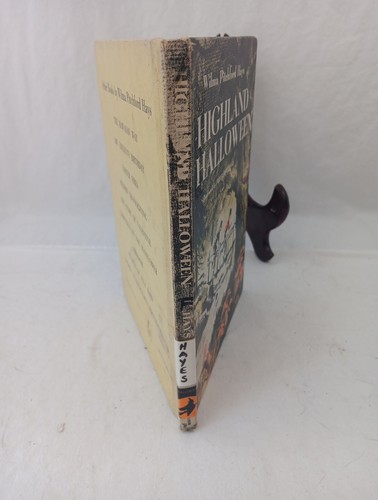 Highland Halloween By Wilma Pitchford Hays Book - Picture 2 of 11