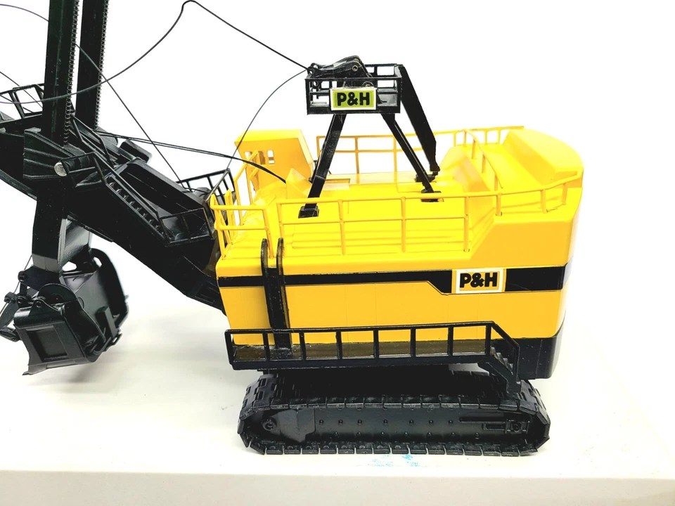Pala eléctrica para minería P&H 2800 - Modelo fundido a presión Conrad escala 1:87 #2940 Foto 3 de 4
